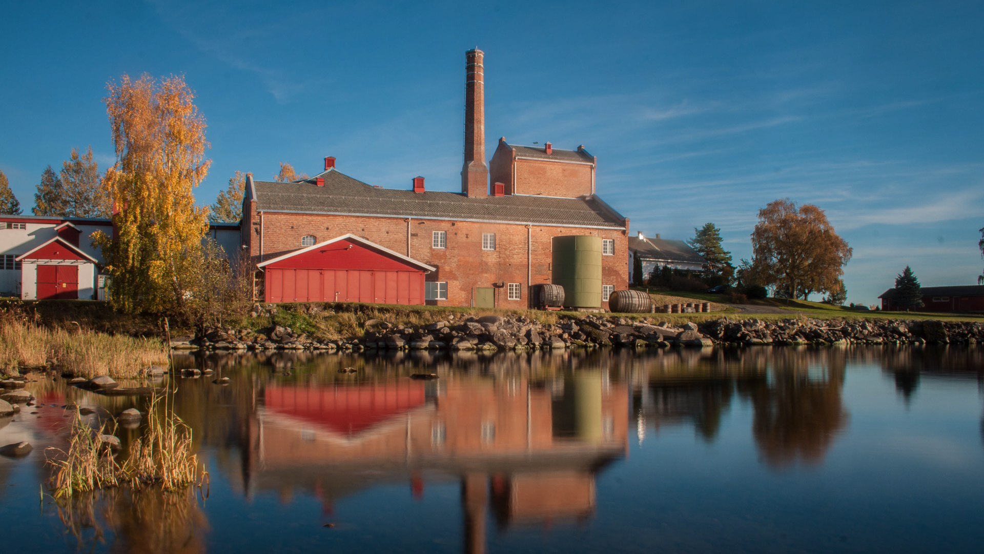 Atlungstad speiler seg i Mjøsa